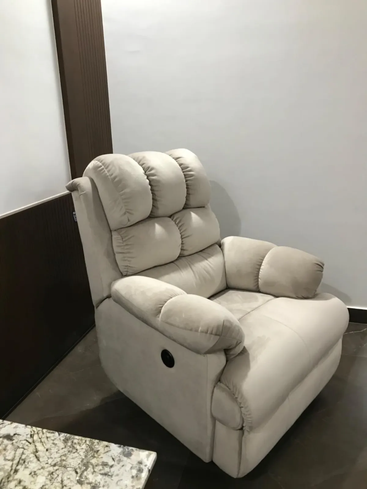 Luxe Motorised Recliner Sofa